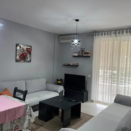 Freskia Golem Apartment