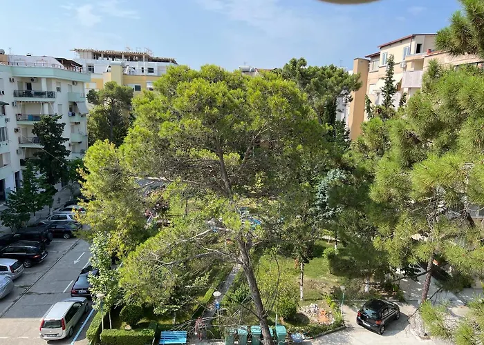 Freskia Apartament Golem (Tirana)