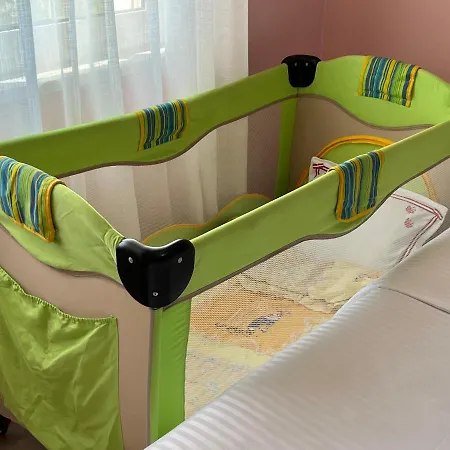 Freskia Apartment *